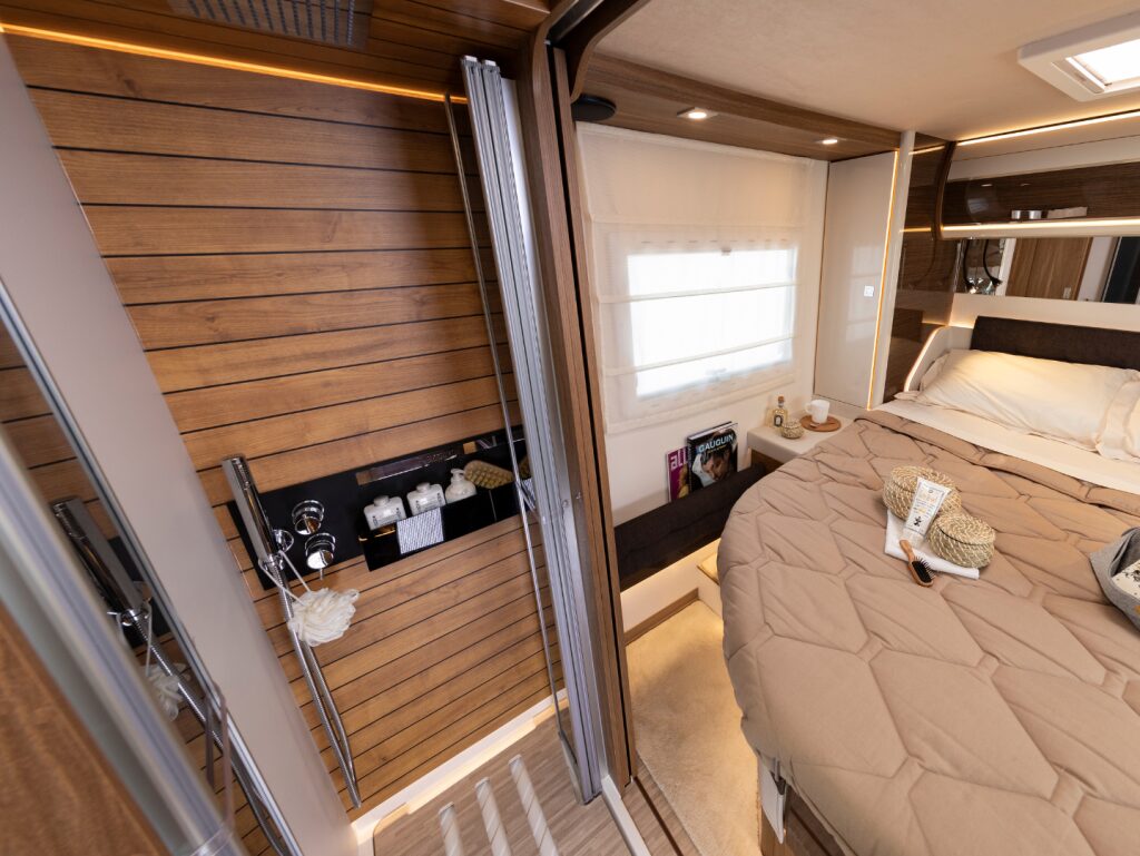 Scopri con Filippi 1971 perché scegliere pannelli e materiali ultraleggeri per realizzare arredi e strutture per camper e caravan.
